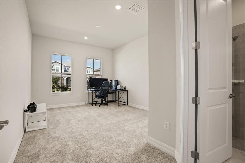 For Sale: $1,799,000 (6 beds, 6 baths, 4355 Square Feet)