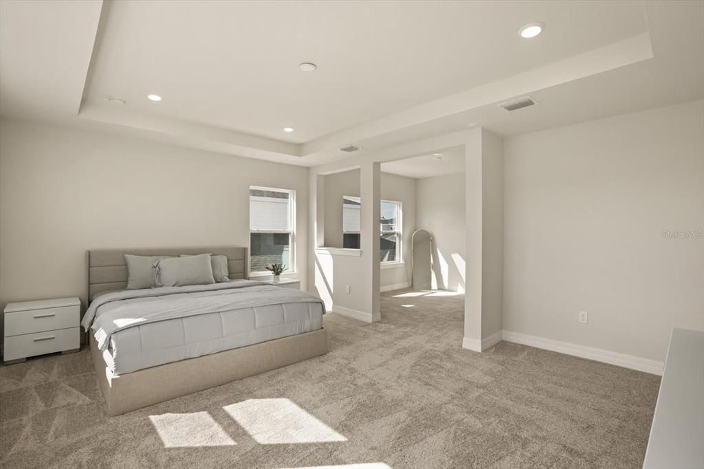 For Sale: $1,799,000 (6 beds, 6 baths, 4355 Square Feet)