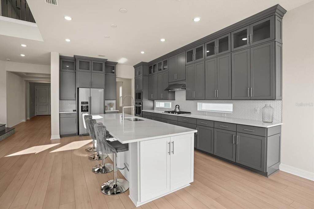 For Sale: $1,799,000 (6 beds, 6 baths, 4355 Square Feet)