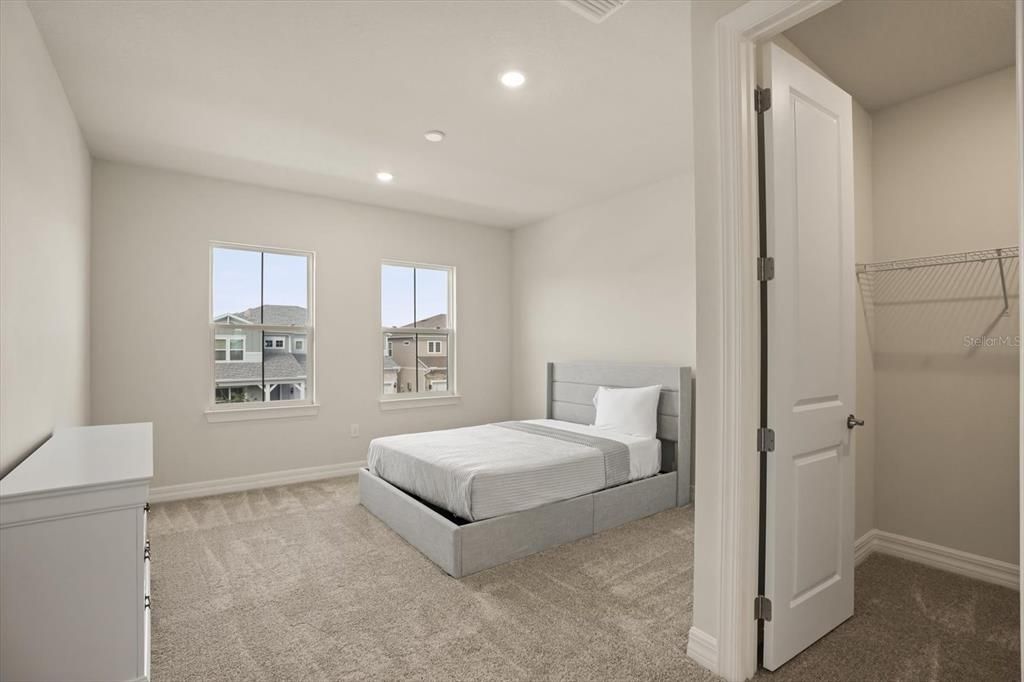 For Sale: $1,799,000 (6 beds, 6 baths, 4355 Square Feet)