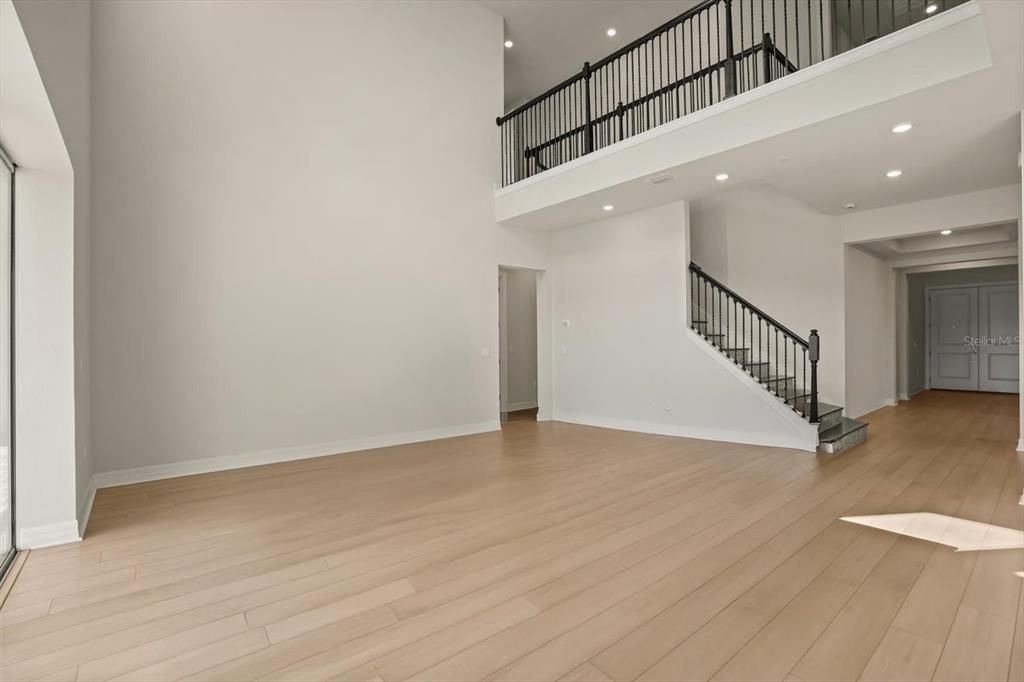 For Sale: $1,799,000 (6 beds, 6 baths, 4355 Square Feet)