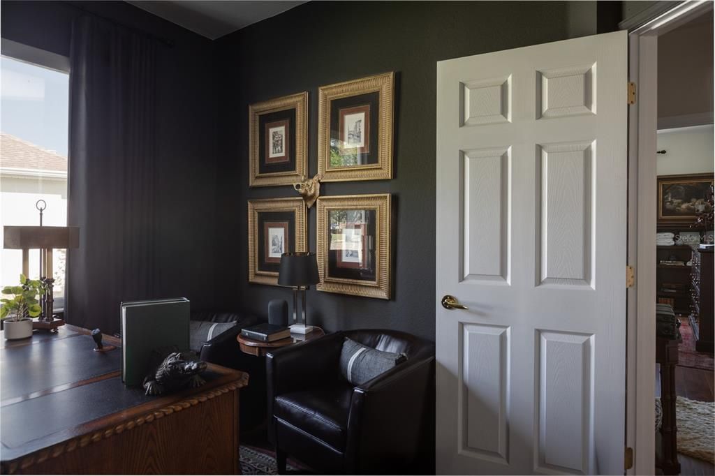 For Sale: $334,900 (2 beds, 2 baths, 1613 Square Feet)