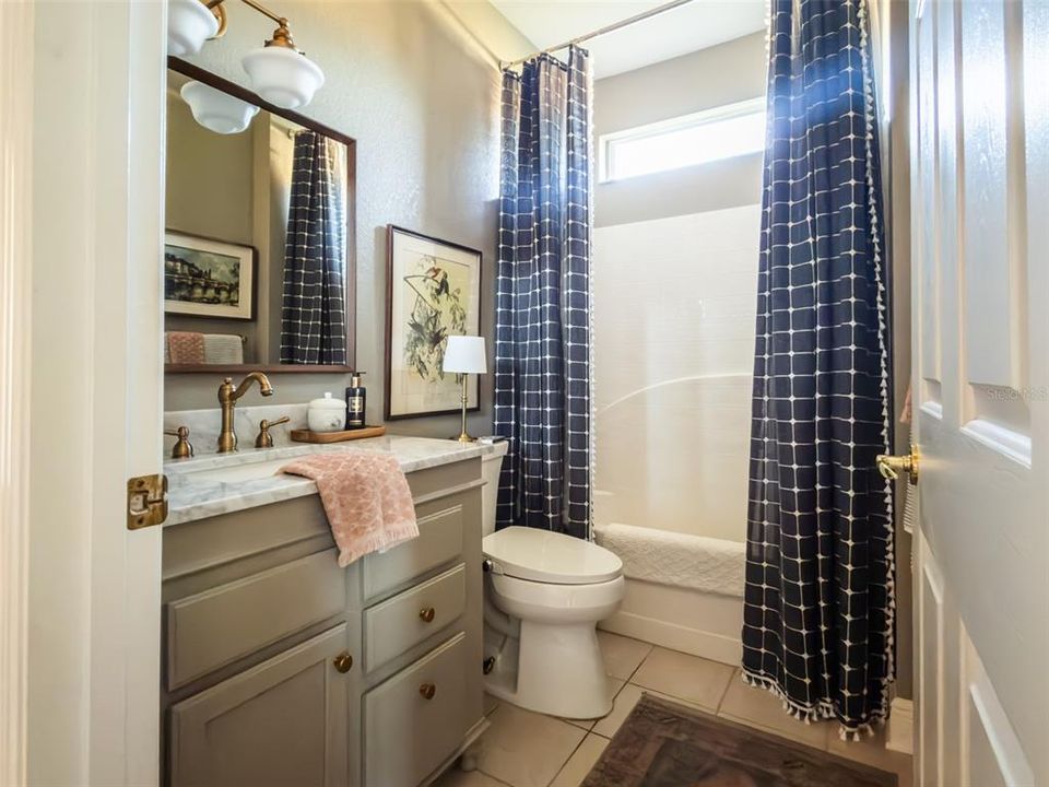 For Sale: $334,900 (2 beds, 2 baths, 1613 Square Feet)
