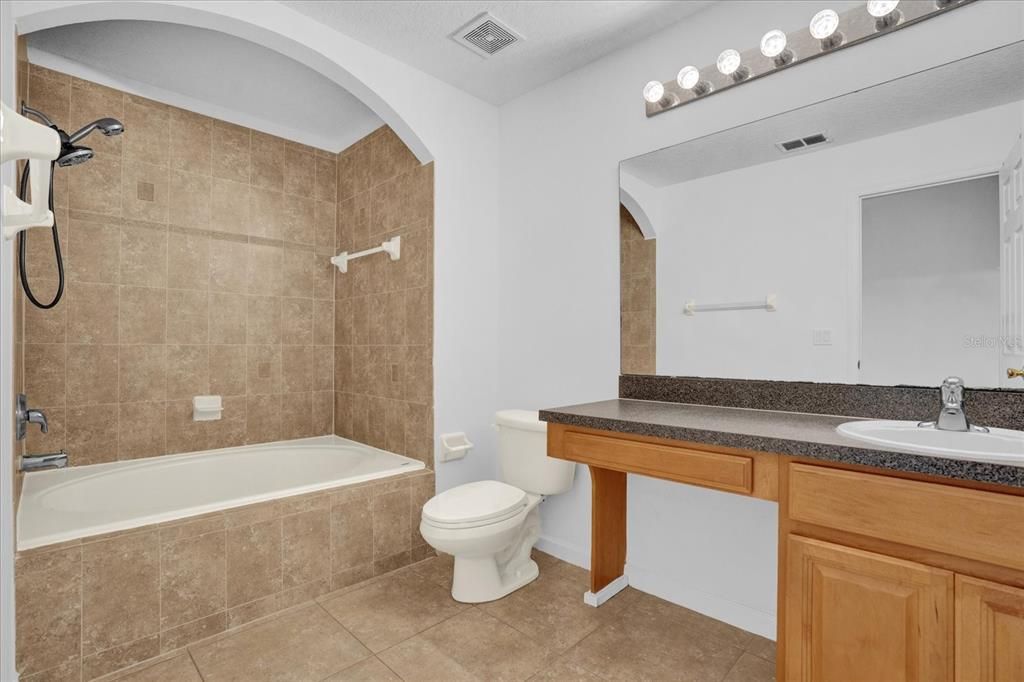 En Venta: $332,900 (3 camas, 2 baños, 1472 Pies cuadrados)