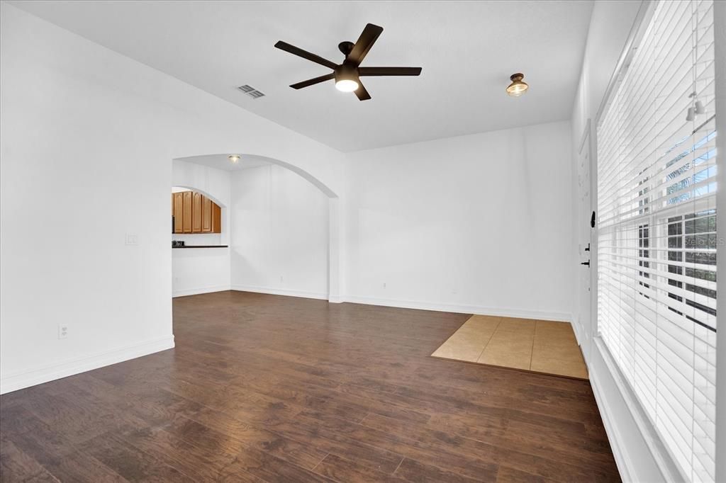 En Venta: $332,900 (3 camas, 2 baños, 1472 Pies cuadrados)
