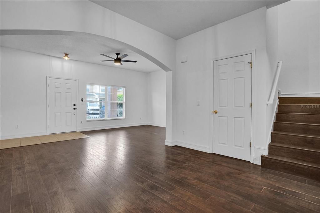 En Venta: $332,900 (3 camas, 2 baños, 1472 Pies cuadrados)