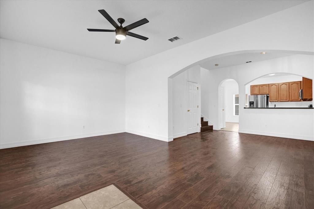 En Venta: $332,900 (3 camas, 2 baños, 1472 Pies cuadrados)