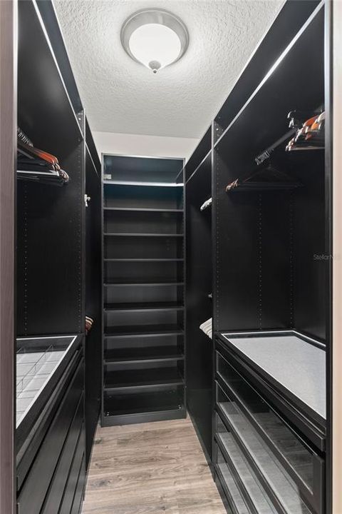 Activo con contrato: $4,200 (3 camas, 2 baños, 1668 Pies cuadrados)