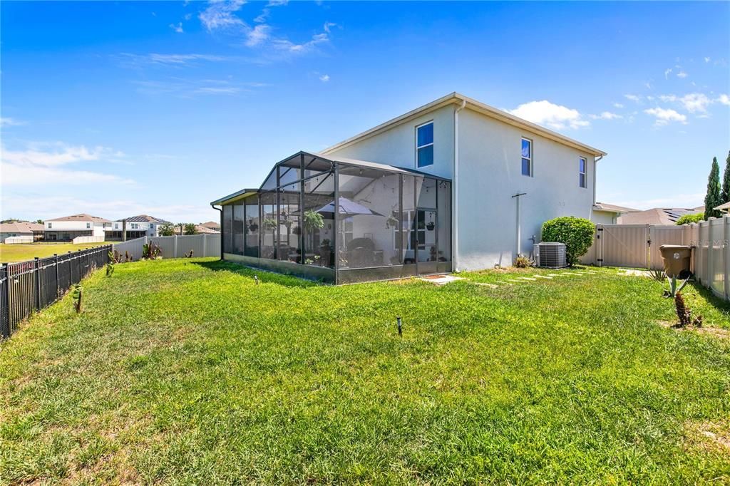 Activo con contrato: $3,050 (5 camas, 3 baños, 2845 Pies cuadrados)