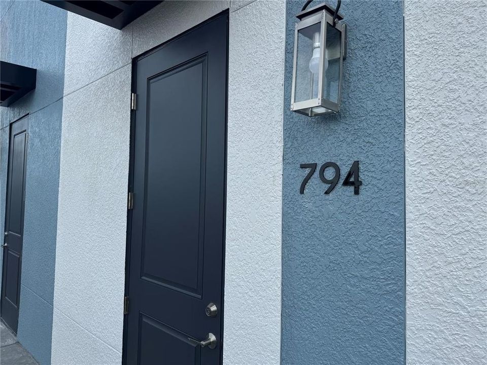 For Rent: $1,500 (1 beds, 1 baths, 484 Square Feet)