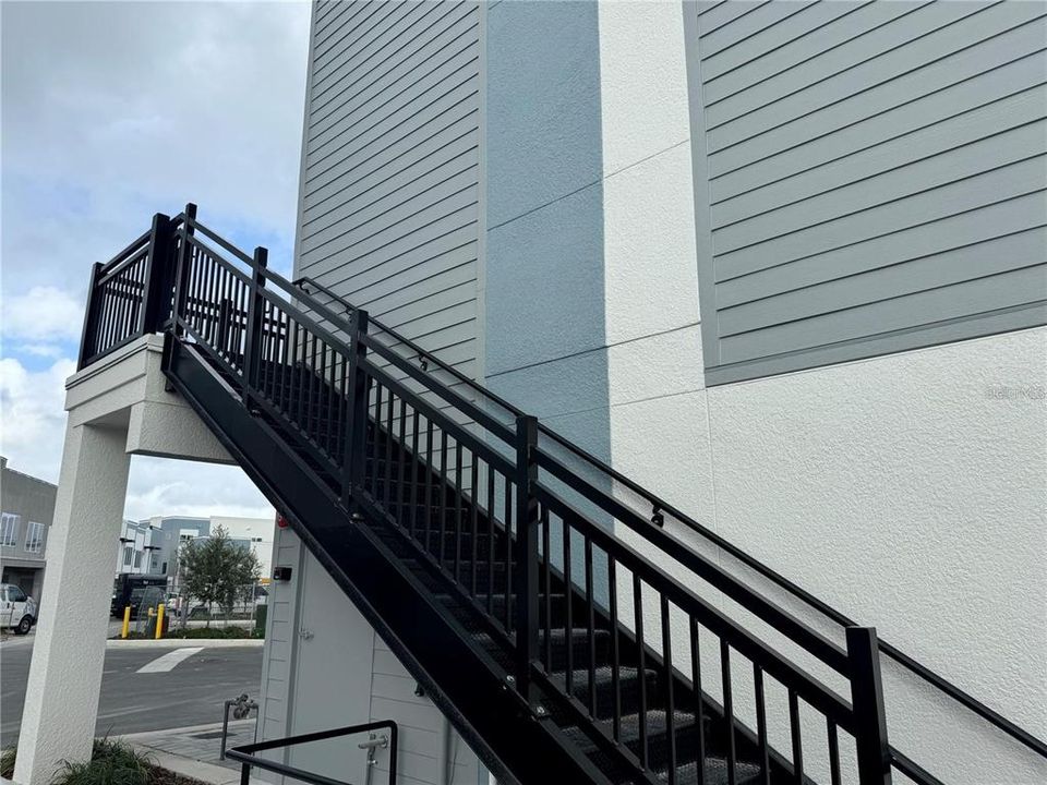 For Rent: $1,500 (1 beds, 1 baths, 484 Square Feet)