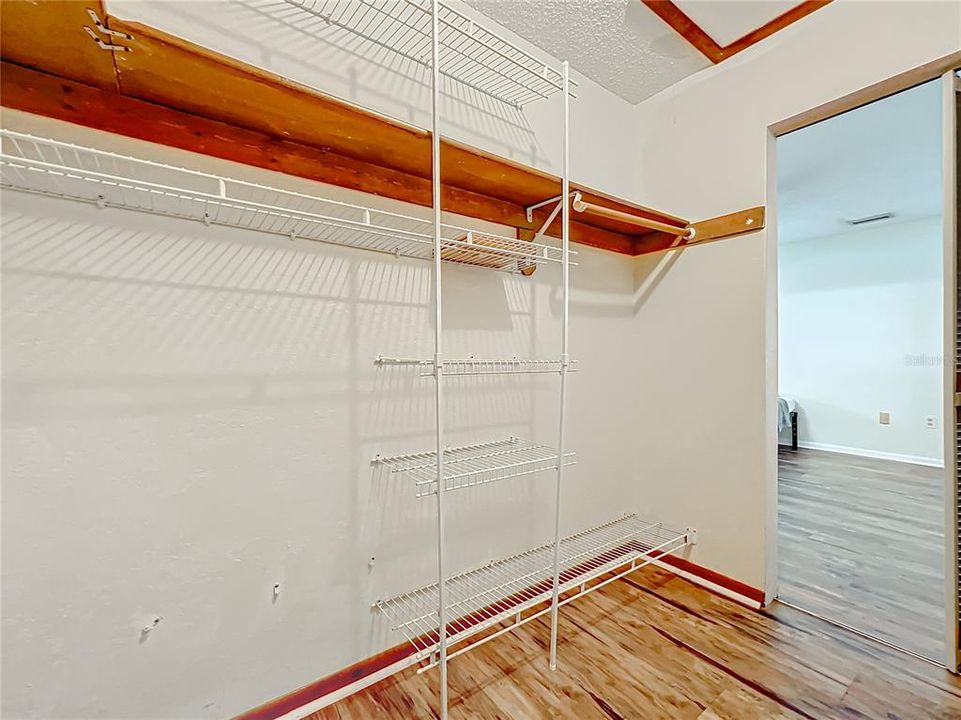 На продажу: $175,000 (3 спален, 2 ванн, 1310 Квадратных фут)
