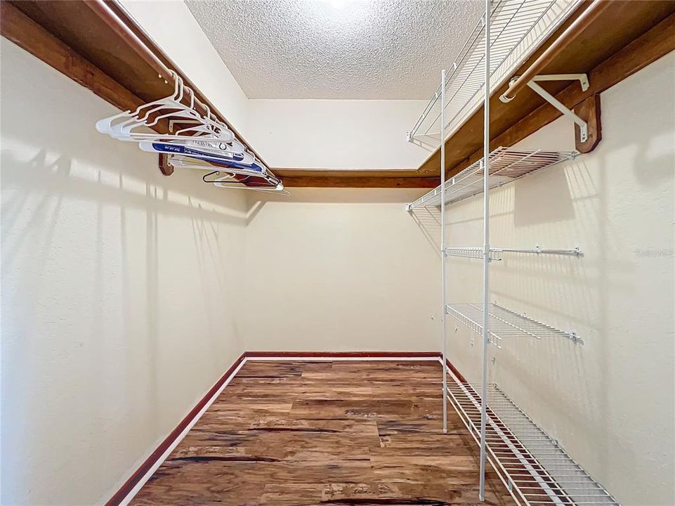 На продажу: $175,000 (3 спален, 2 ванн, 1310 Квадратных фут)