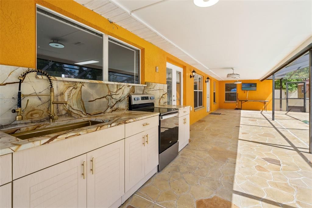 For Sale: $465,000 (4 beds, 2 baths, 2624 Square Feet)