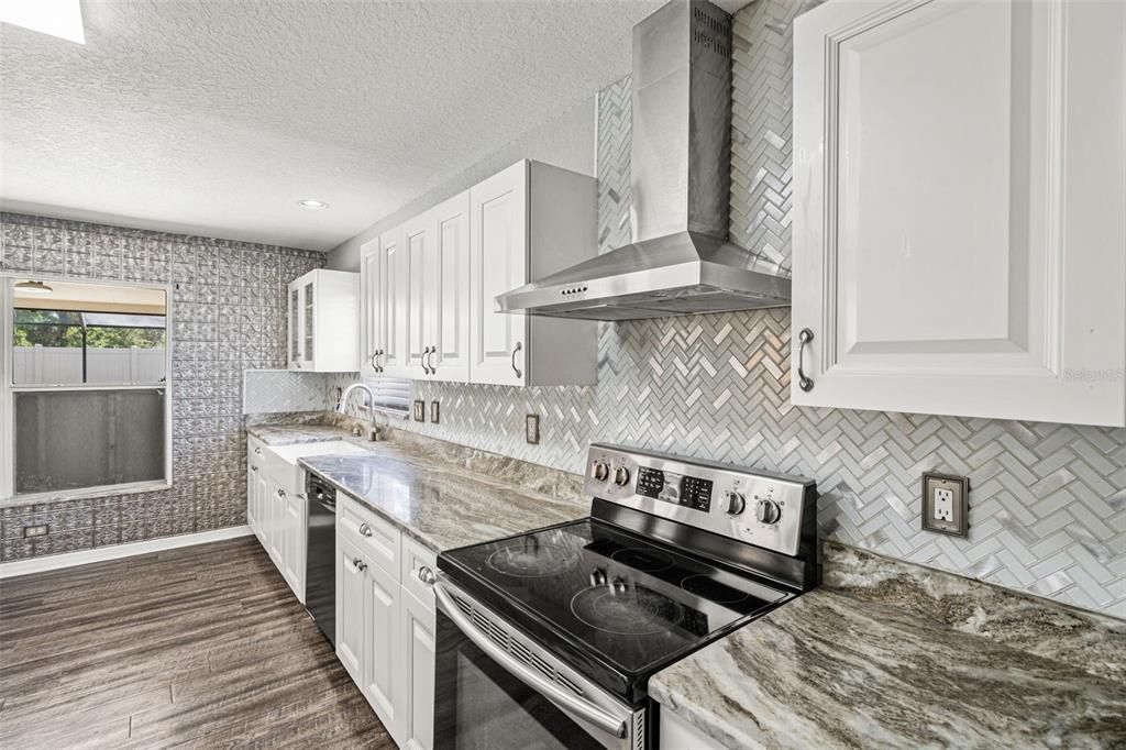 For Sale: $465,000 (4 beds, 2 baths, 2624 Square Feet)