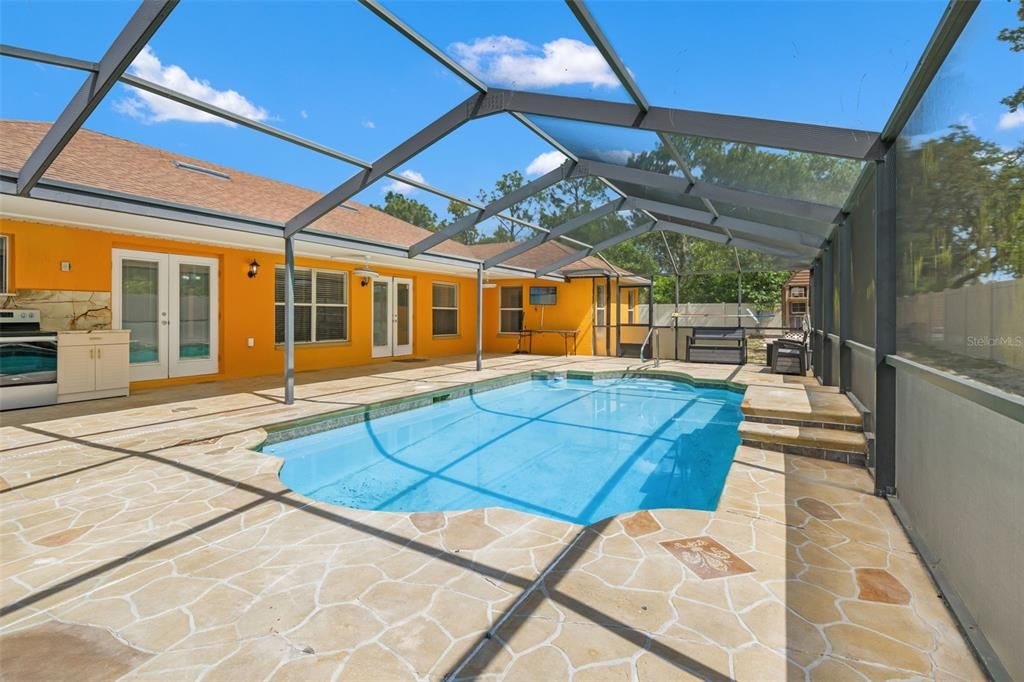 For Sale: $465,000 (4 beds, 2 baths, 2624 Square Feet)