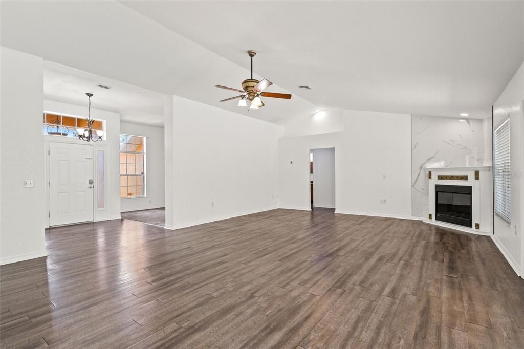 For Sale: $465,000 (4 beds, 2 baths, 2624 Square Feet)