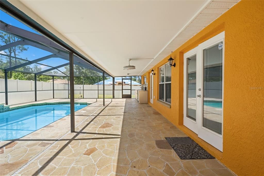 For Sale: $465,000 (4 beds, 2 baths, 2624 Square Feet)