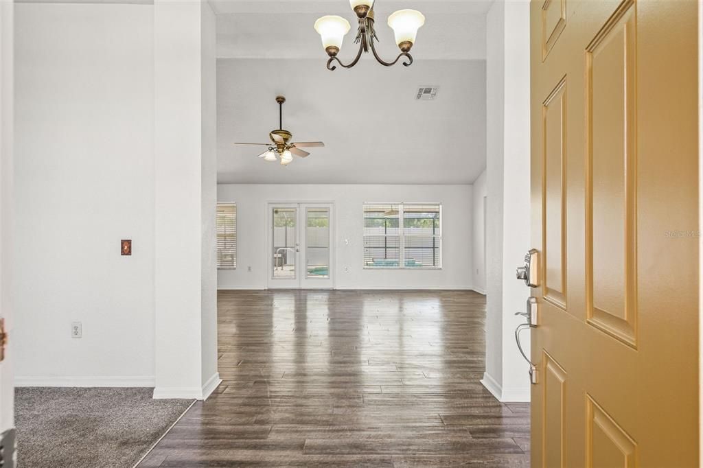 For Sale: $465,000 (4 beds, 2 baths, 2624 Square Feet)