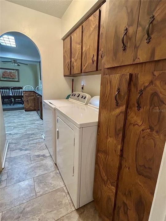 Activo con contrato: $265,000 (2 camas, 2 baños, 1278 Pies cuadrados)