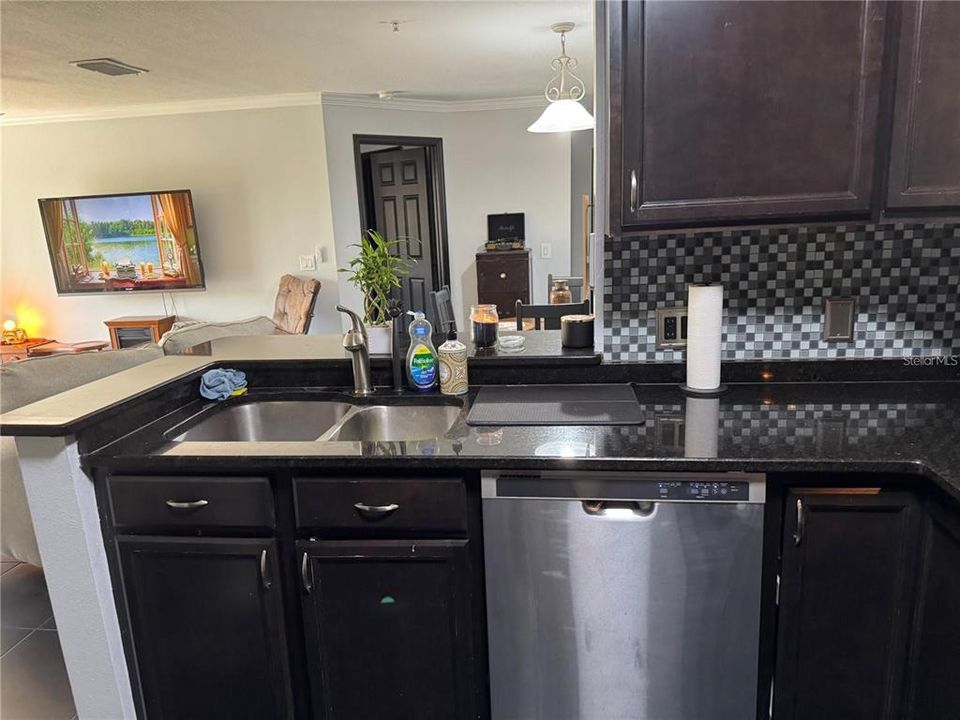 En Venta: $250,000 (3 camas, 2 baños, 1180 Pies cuadrados)