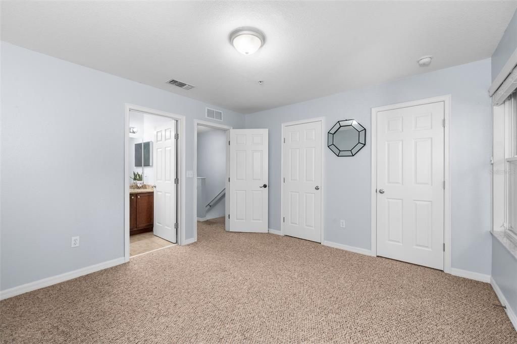 Activo con contrato: $199,000 (2 camas, 2 baños, 1120 Pies cuadrados)