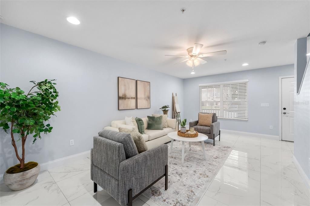 Activo con contrato: $199,000 (2 camas, 2 baños, 1120 Pies cuadrados)