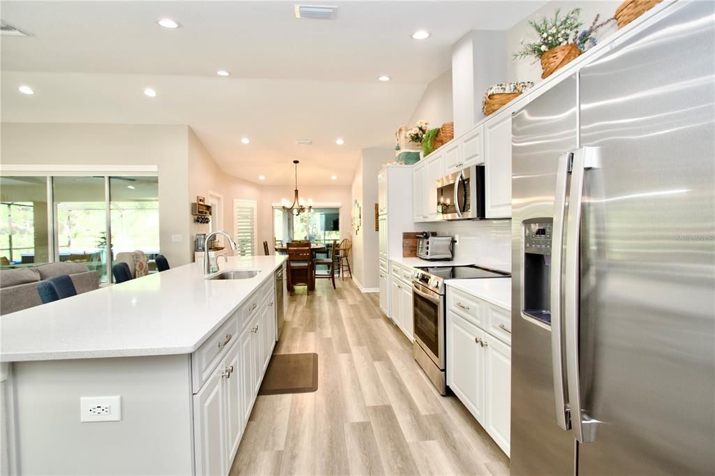 Activo con contrato: $439,900 (3 camas, 2 baños, 1513 Pies cuadrados)