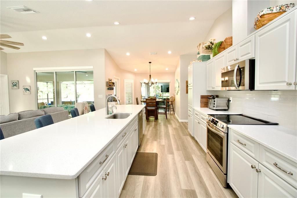 Activo con contrato: $439,900 (3 camas, 2 baños, 1513 Pies cuadrados)