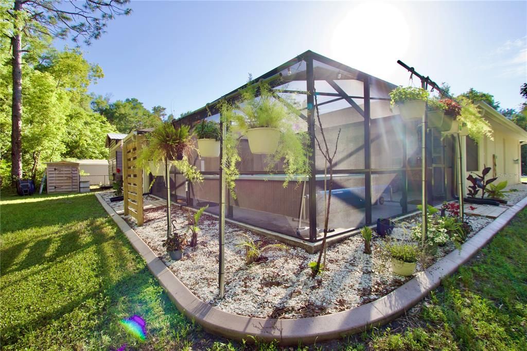Activo con contrato: $439,900 (3 camas, 2 baños, 1513 Pies cuadrados)