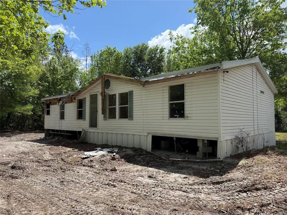 Vendido Recientemente: $39,900 (3 camas, 2 baños, 1294 Pies cuadrados)