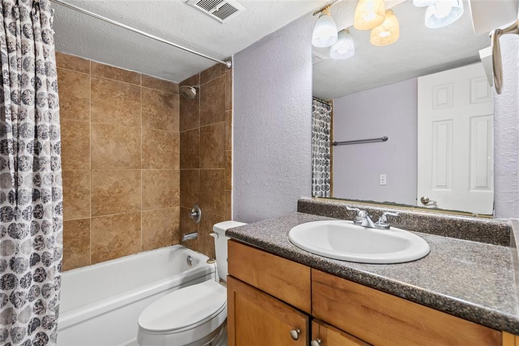 For Rent: $1,650 (3 beds, 2 baths, 1278 Square Feet)
