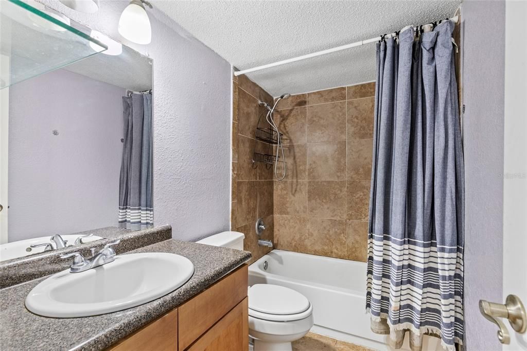 For Rent: $1,650 (3 beds, 2 baths, 1278 Square Feet)