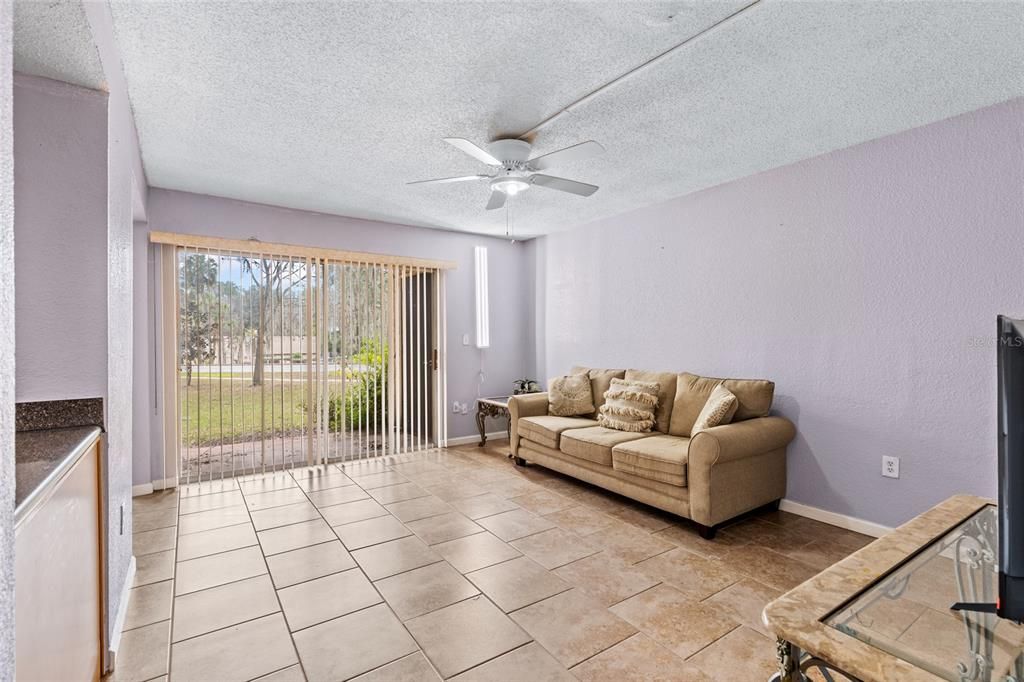 For Rent: $1,650 (3 beds, 2 baths, 1278 Square Feet)
