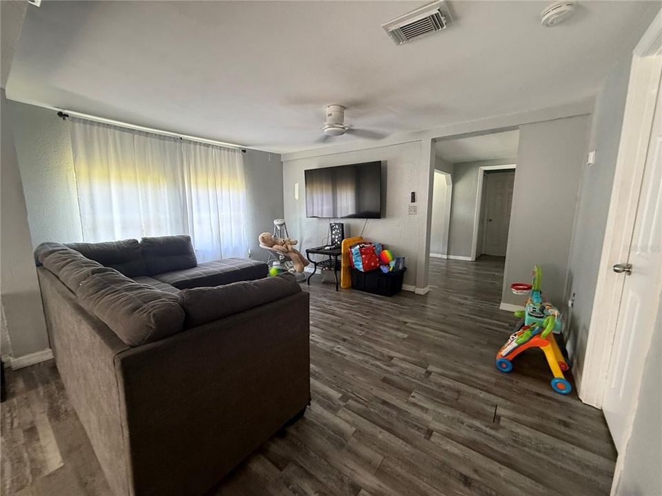 En Venta: $260,000 (3 camas, 1 baños, 1000 Pies cuadrados)