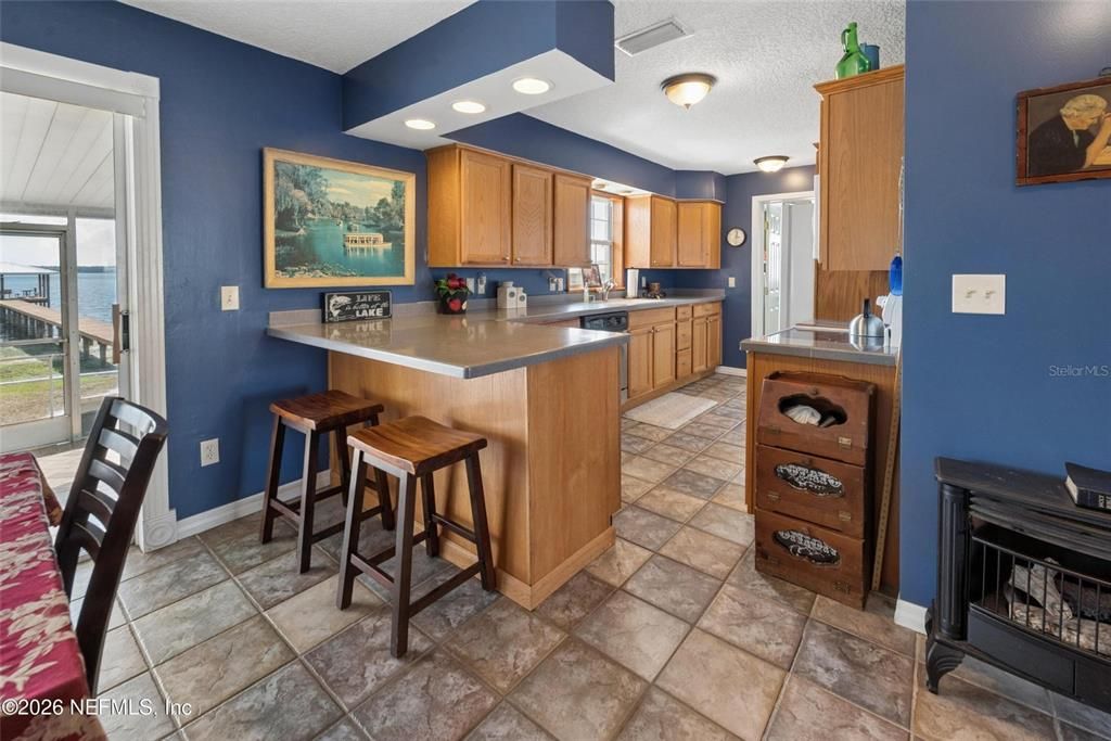 For Sale: $499,900 (3 beds, 2 baths, 1248 Square Feet)