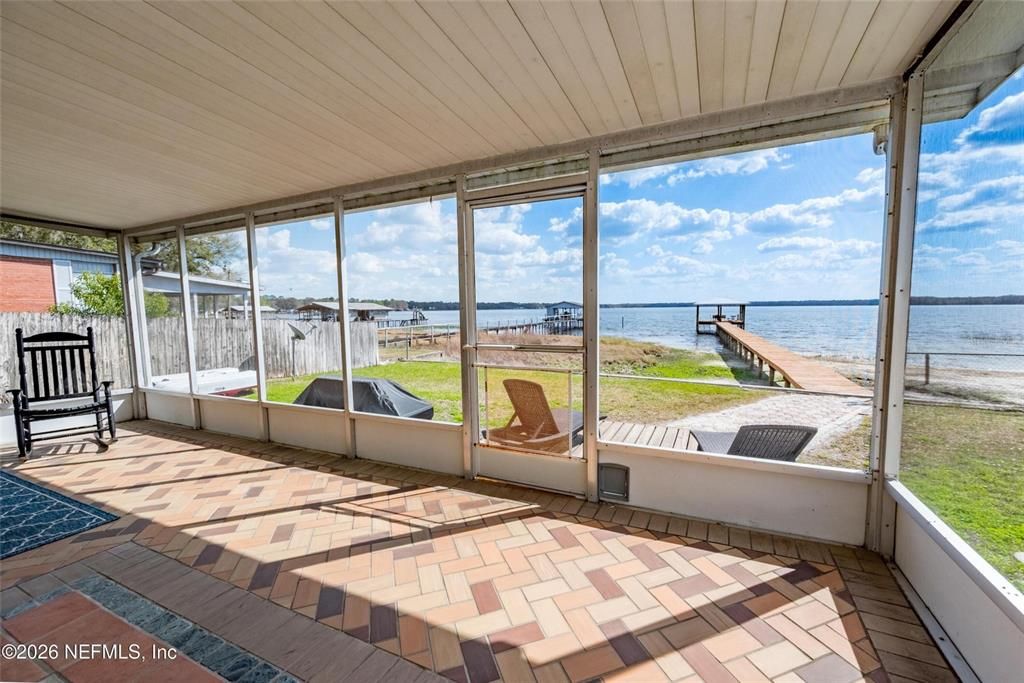 For Sale: $499,900 (3 beds, 2 baths, 1248 Square Feet)