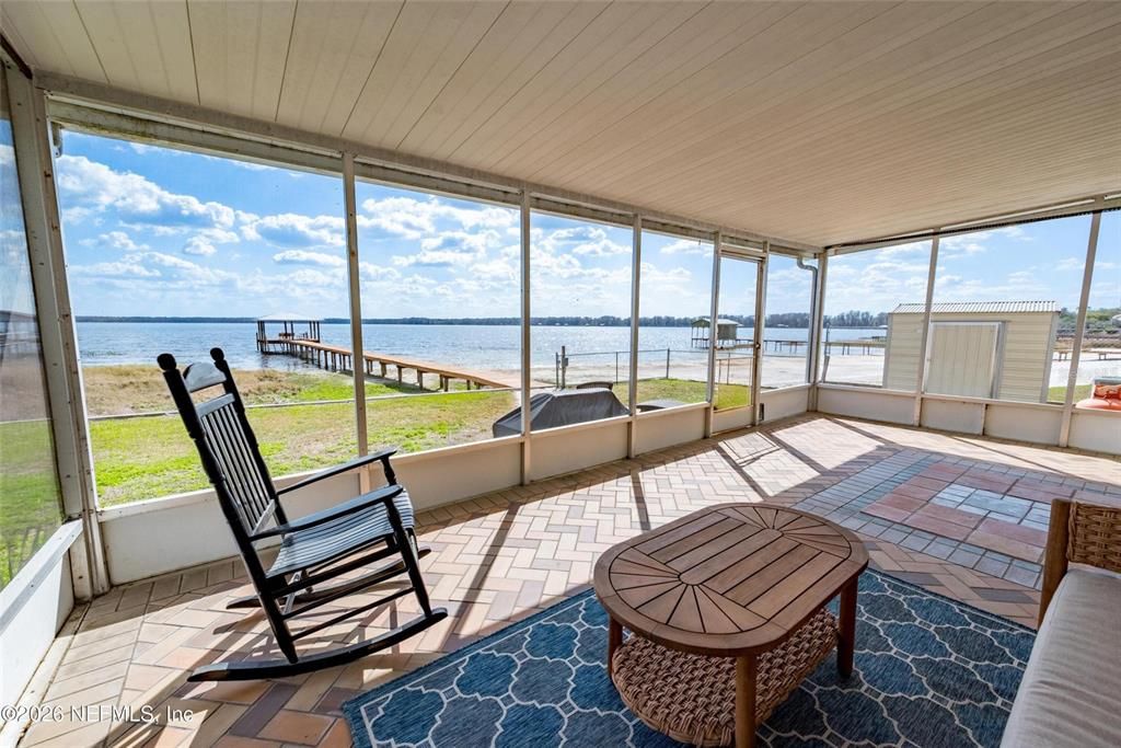 For Sale: $499,900 (3 beds, 2 baths, 1248 Square Feet)