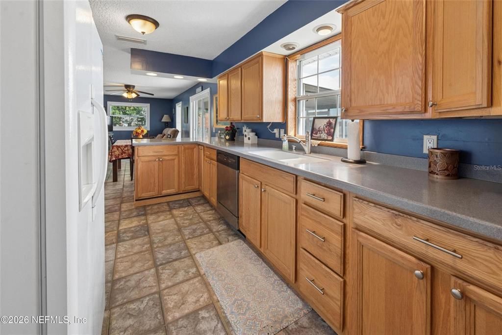 For Sale: $499,900 (3 beds, 2 baths, 1248 Square Feet)