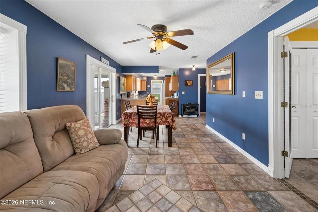 For Sale: $499,900 (3 beds, 2 baths, 1248 Square Feet)