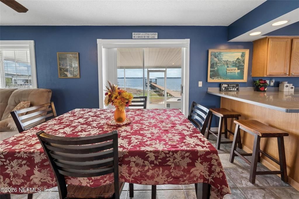 For Sale: $499,900 (3 beds, 2 baths, 1248 Square Feet)