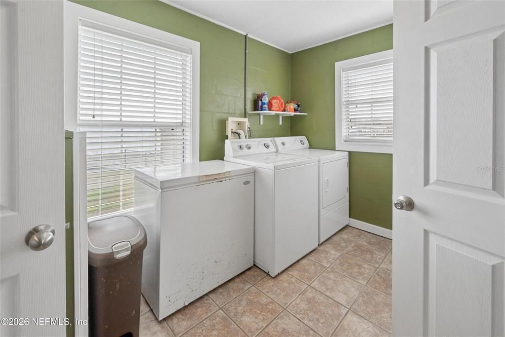 For Sale: $499,900 (3 beds, 2 baths, 1248 Square Feet)