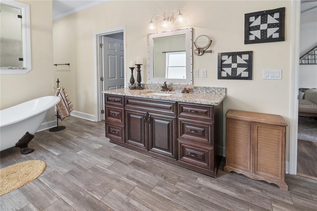 For Sale: $409,000 (4 beds, 2 baths, 2313 Square Feet)