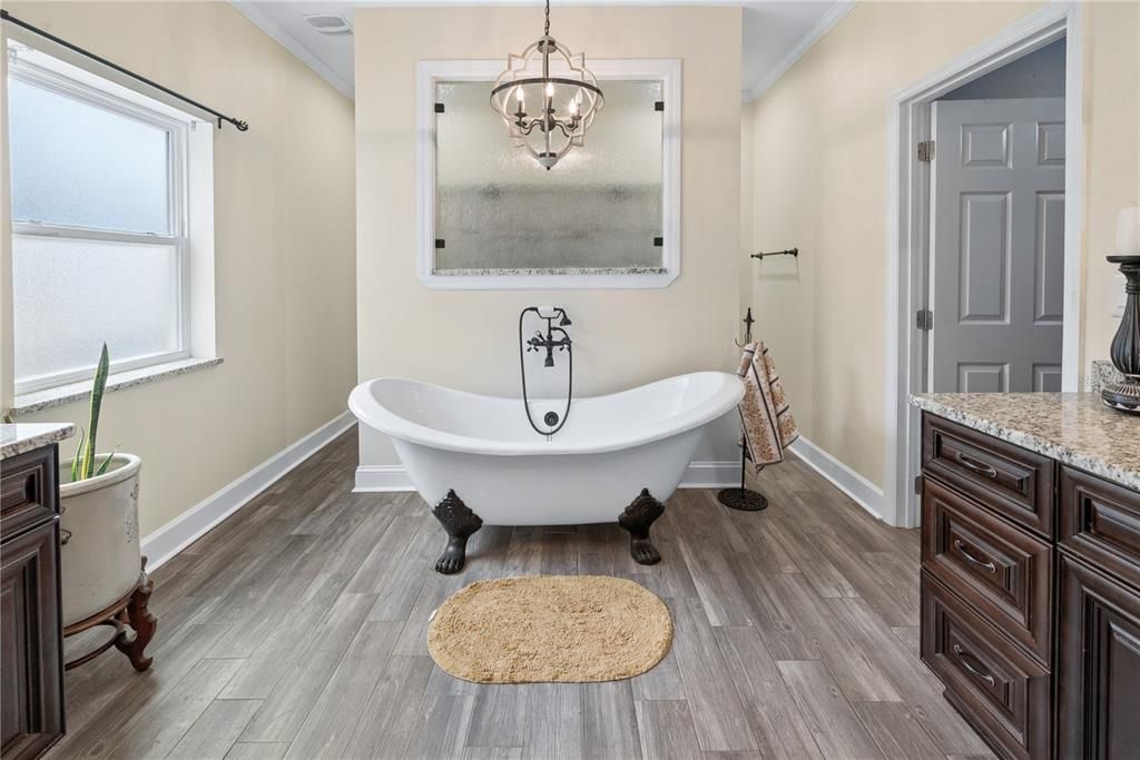 For Sale: $409,000 (4 beds, 2 baths, 2313 Square Feet)