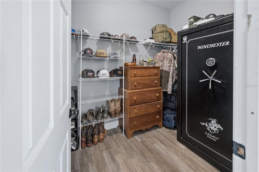 For Sale: $409,000 (4 beds, 2 baths, 2313 Square Feet)