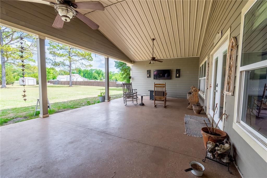 For Sale: $409,000 (4 beds, 2 baths, 2313 Square Feet)