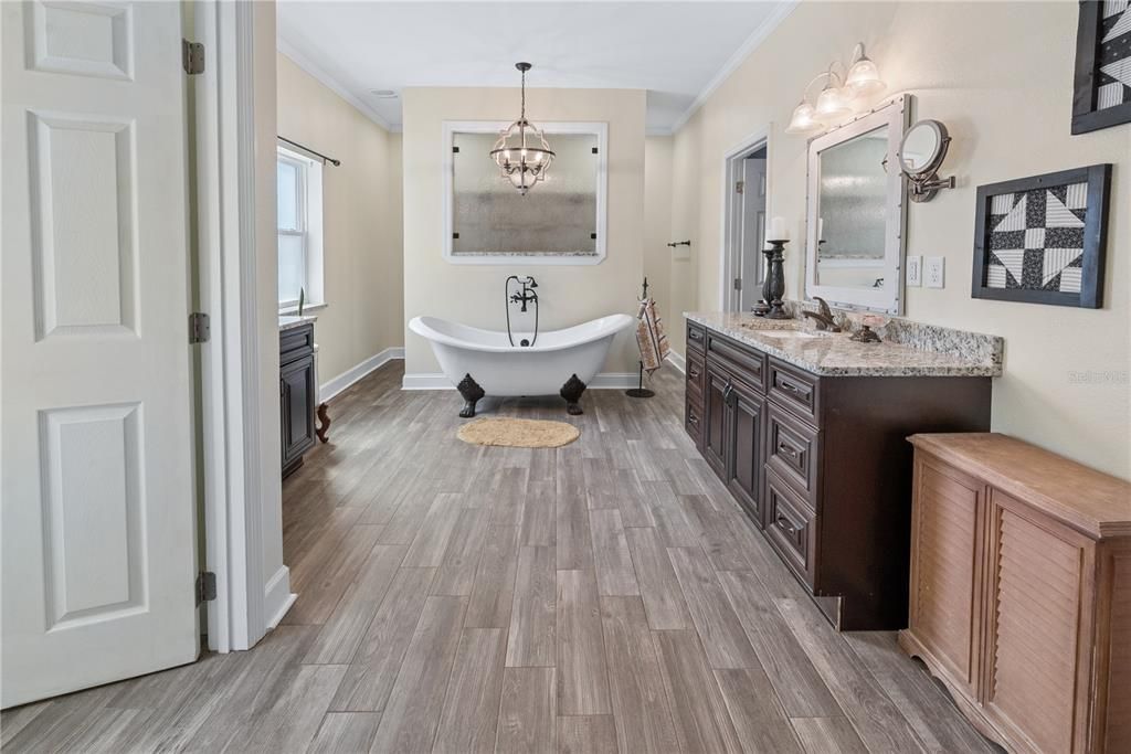 For Sale: $409,000 (4 beds, 2 baths, 2313 Square Feet)