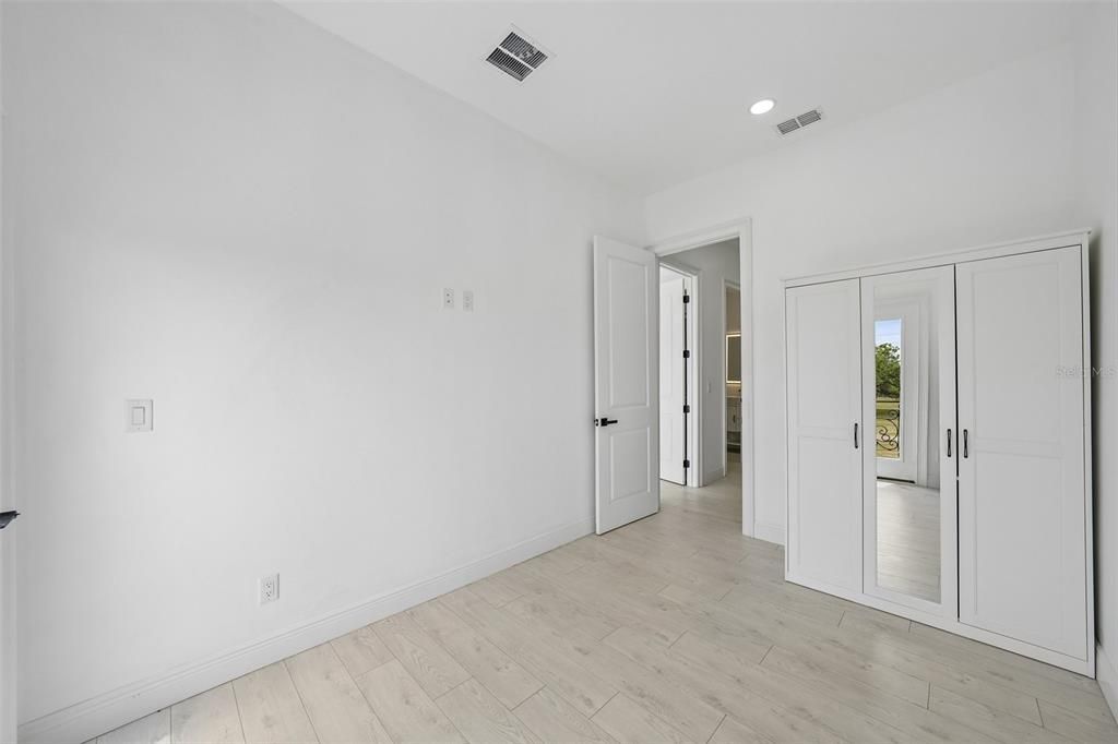На продажу: $899,900 (4 спален, 2 ванн, 2098 Квадратных фут)
