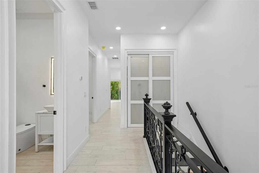 На продажу: $899,900 (4 спален, 2 ванн, 2098 Квадратных фут)