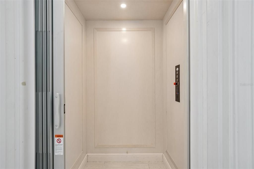На продажу: $899,900 (4 спален, 2 ванн, 2098 Квадратных фут)